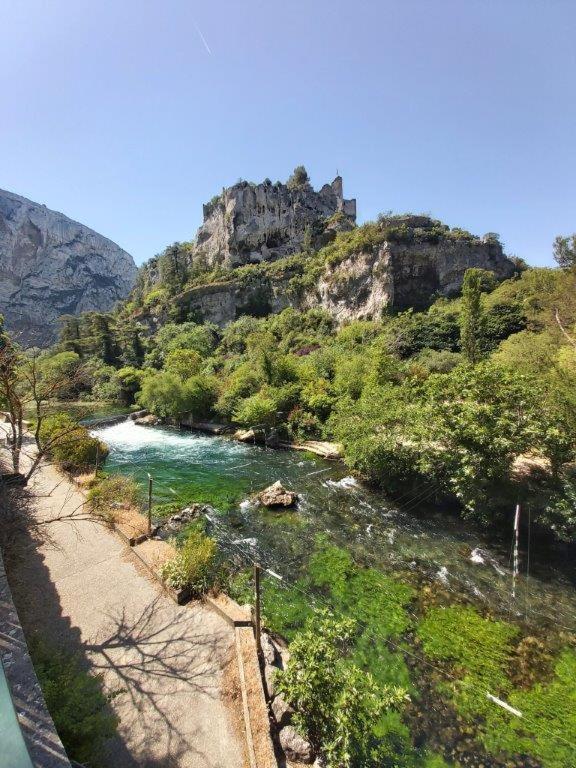 Вилла Gite Dans Les Pins Avec Piscine Мазан Экстерьер фото